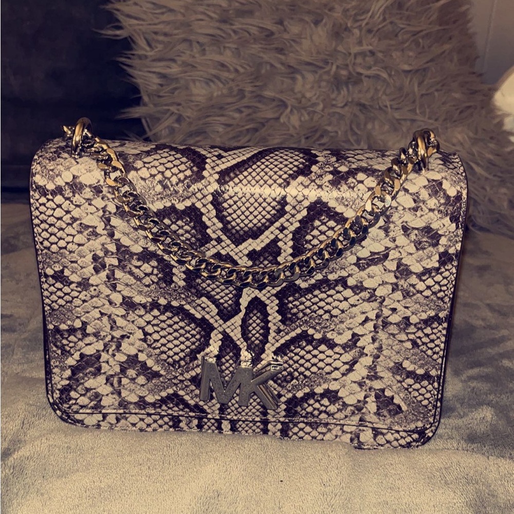 Michael Kors large chain shoulder/crossbody